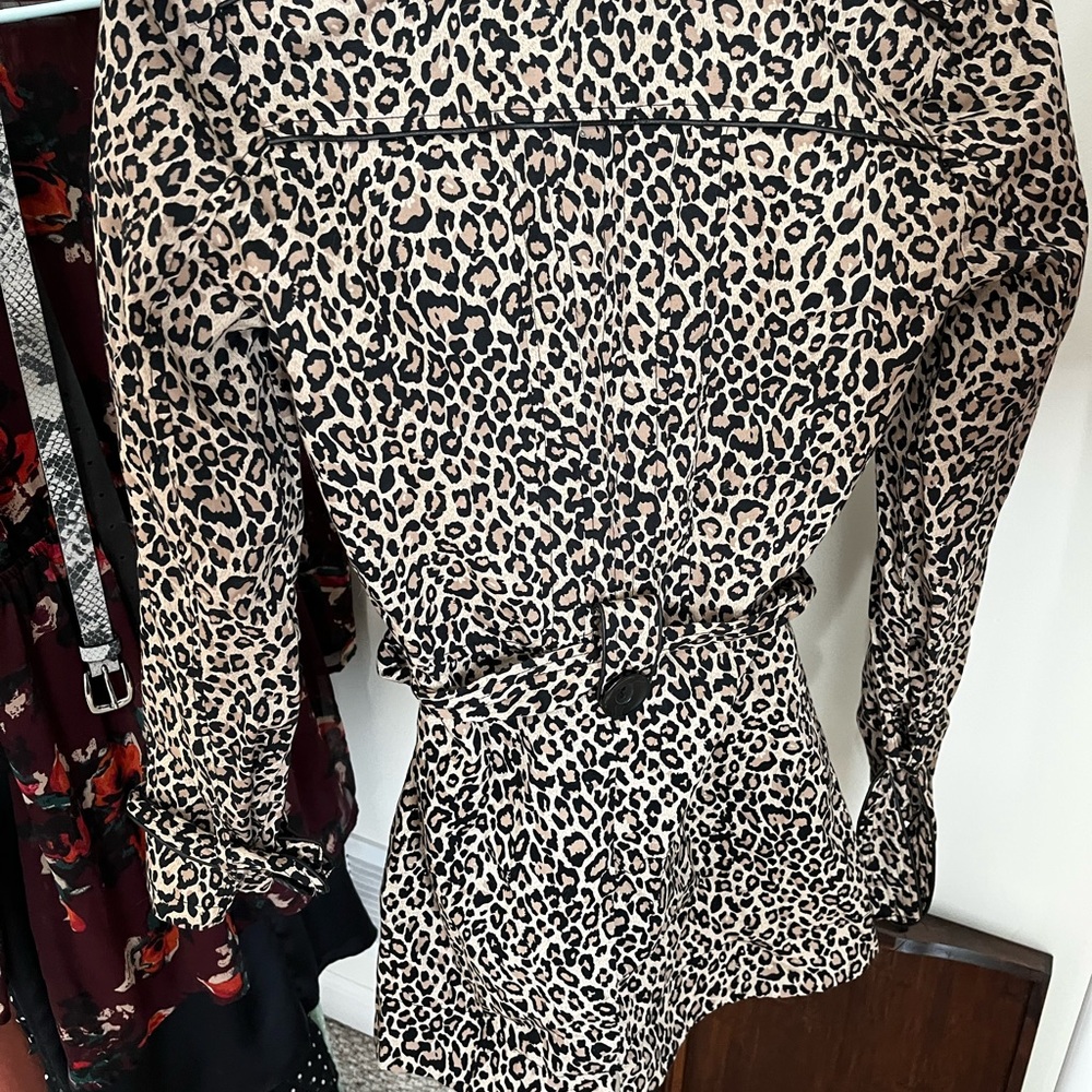 CHARLOTTE RUSSE - leopard jacket - Picture 2 of 3